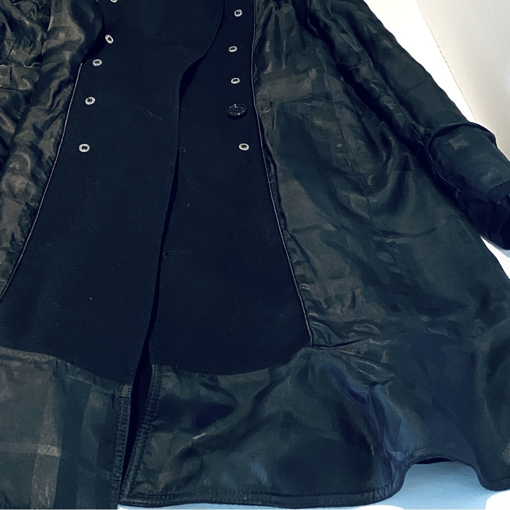 BURBERRY LONDON LITTLETON WOOL RUFFLE HEM COAT. - Picture 8 of 13